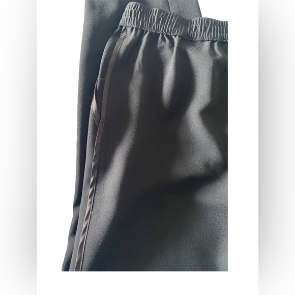 Banana Republic Women’s Dress Pants Chiffon Satin Never Worn Black Work Pant - Picture 5 of 7
